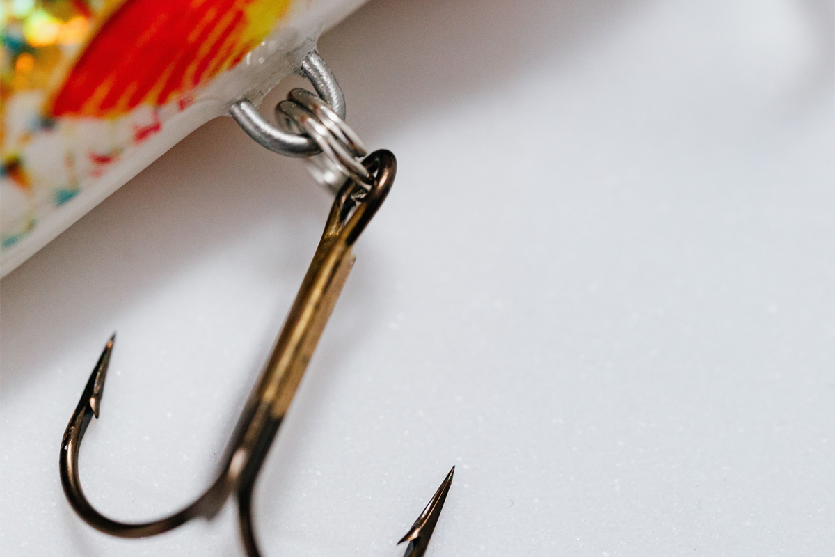 Anzol de isca de pesca: a retencao parece vantagem, mas tem uma pegadinha